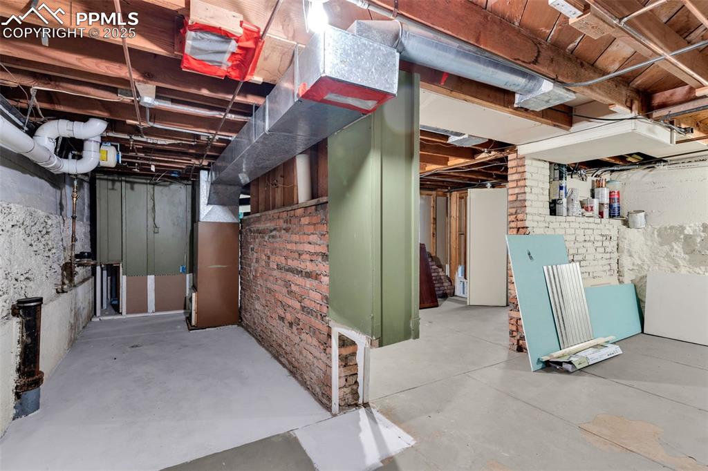 Image 30 of 39: Basement