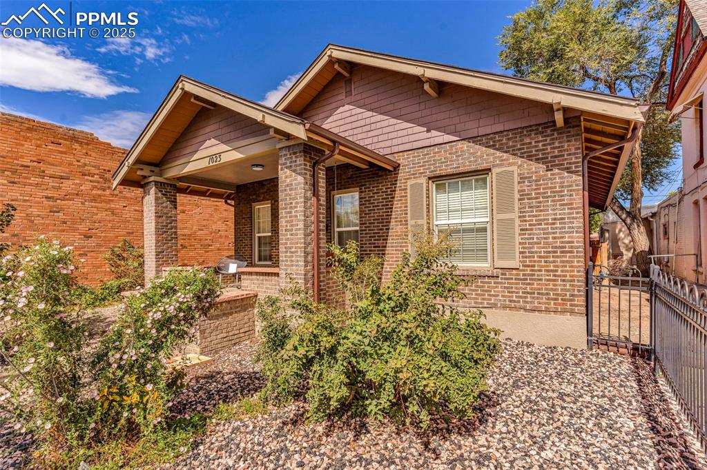 Image 4 of 39: Front of Structure