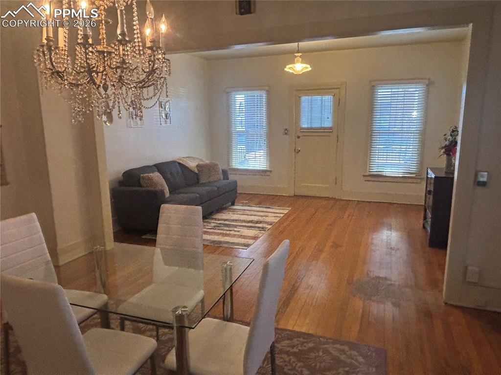 Image 6 of 39: Dining Area