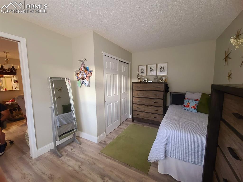 Image 15 of 47: Bedroom