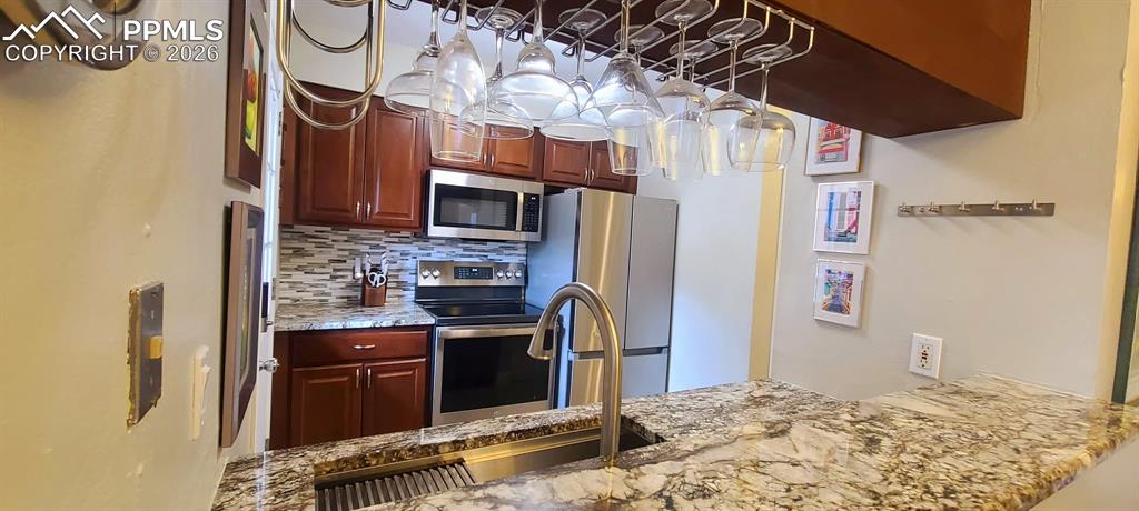 Image 2 of 47: Beautiful Granite Countertops