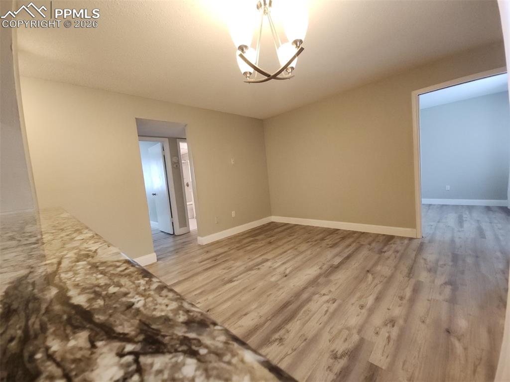 Image 39 of 47: Dining Area