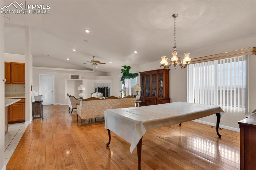 Image 13 of 46: Dining Area