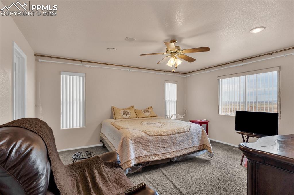 Image 16 of 46: Bedroom