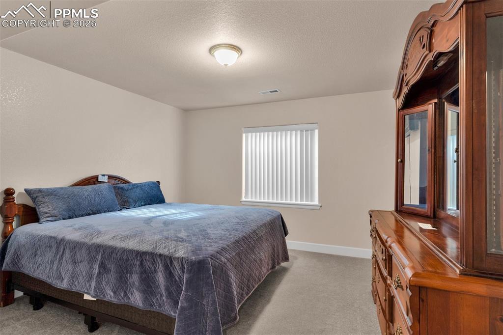 Image 24 of 46: Bedroom