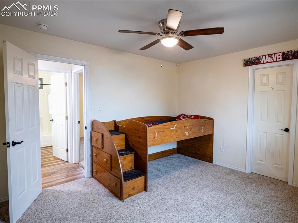 Image 15 of 30: Bedroom