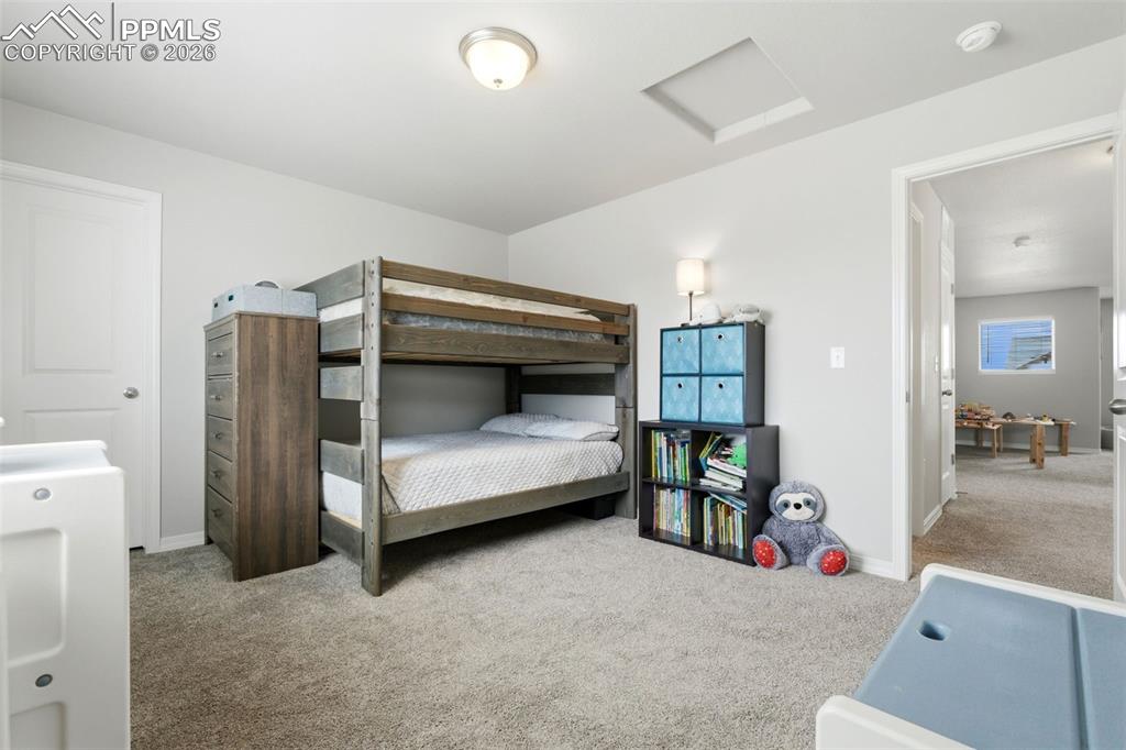 Image 29 of 47: Bedroom