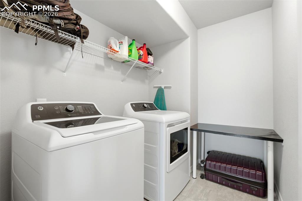 Image 33 of 47: Laundry on top floor