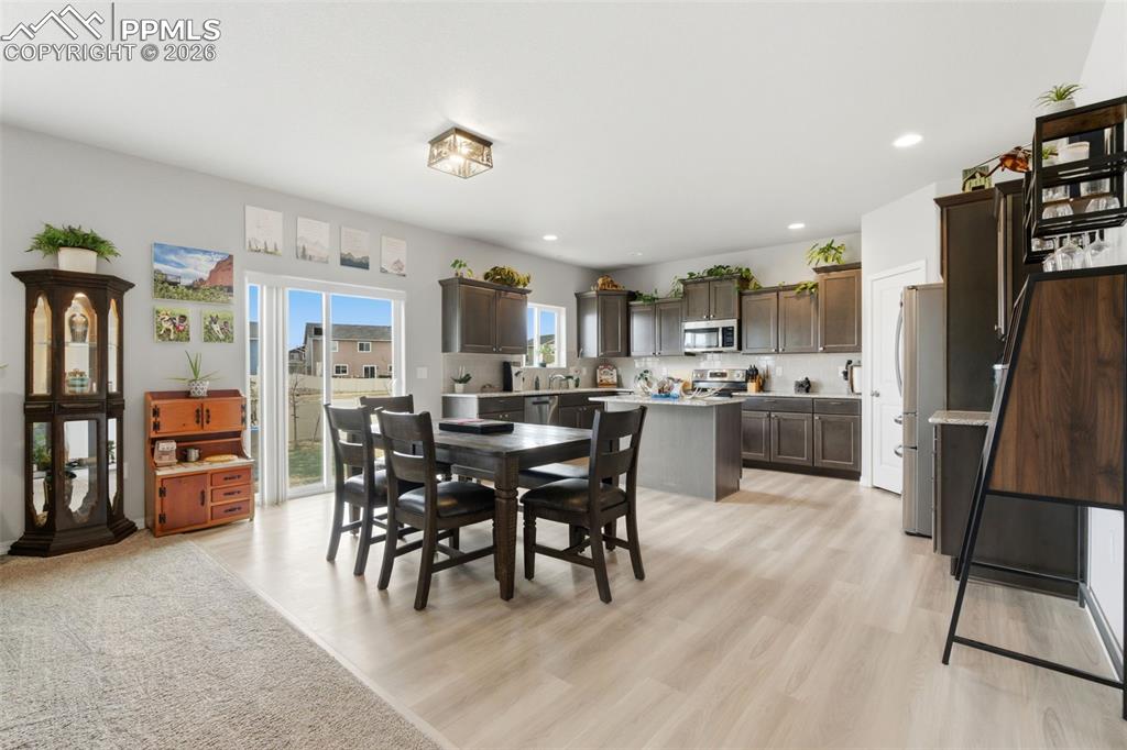 Image 8 of 47: Dining Area