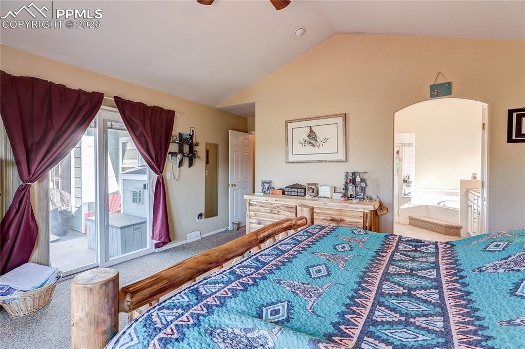 Image 17 of 50: Bedroom