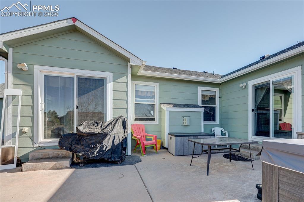 Image 37 of 50: Patio