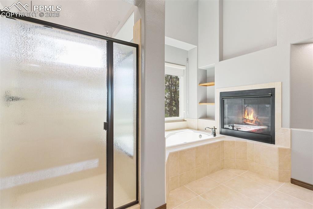 Image 29 of 50: Walk in shower