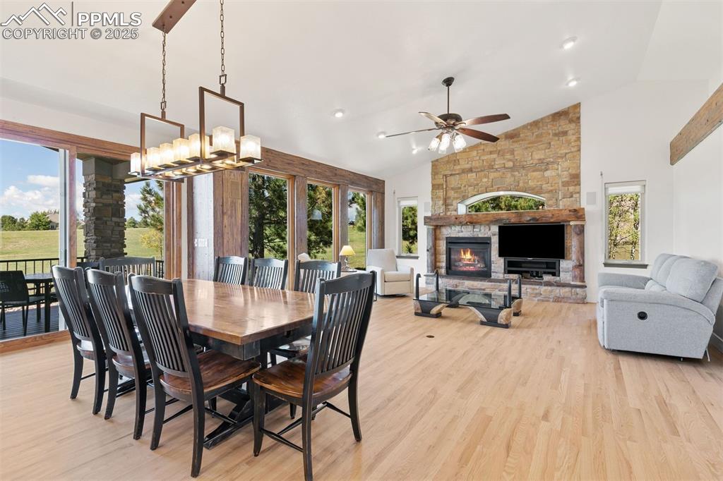 Image 4 of 50: Open concept is perfect for entertaining