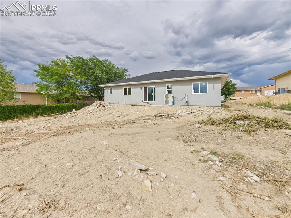 Image 37 of 37: Back of Structure