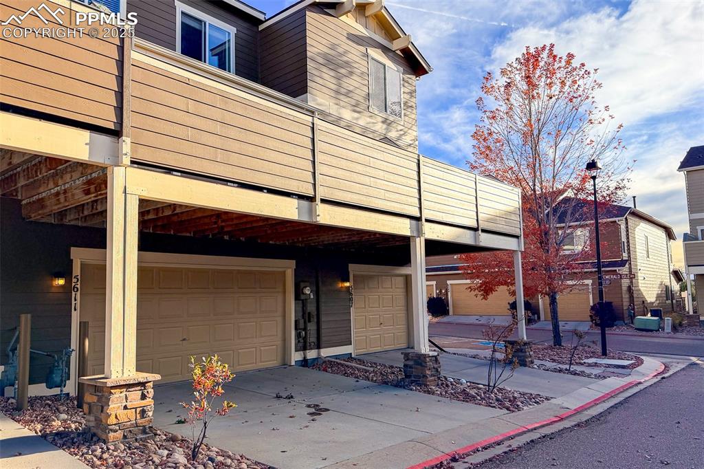 Image 21 of 22: 2 Gar Attached Garage