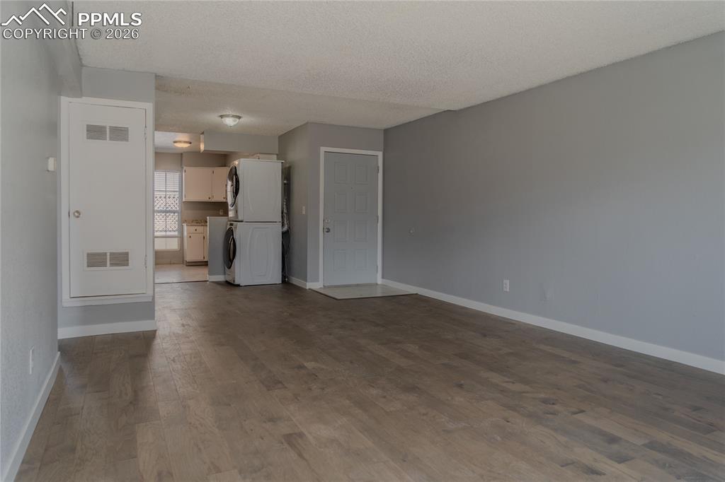 Image 3 of 13: Living Room