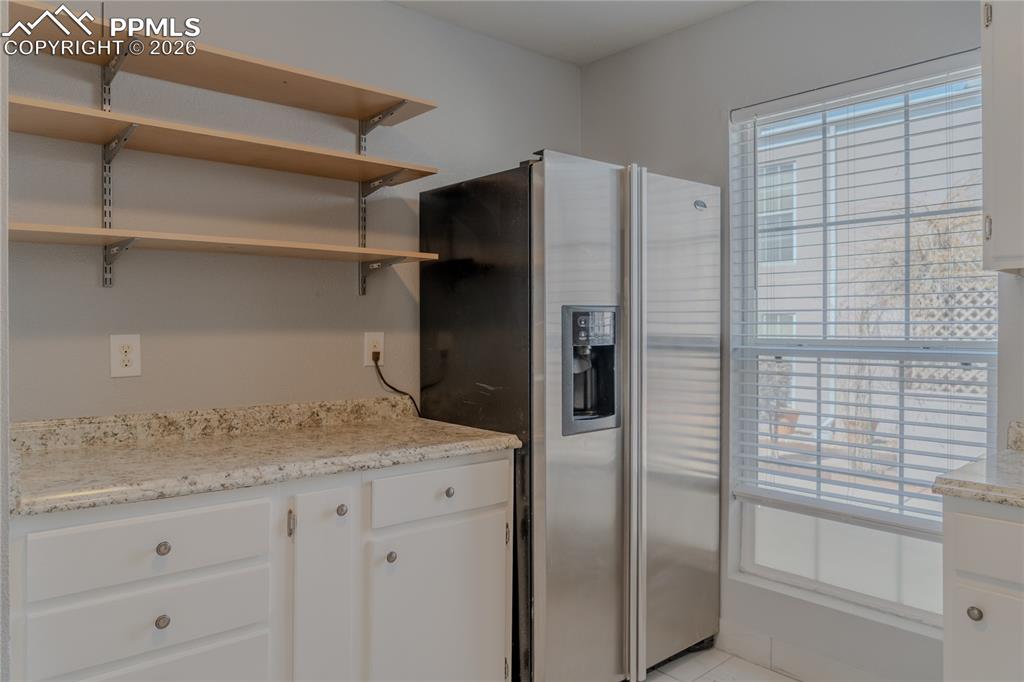 Image 6 of 13: Kitchen