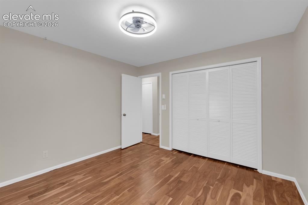 Image 20 of 32: Spare bedroom