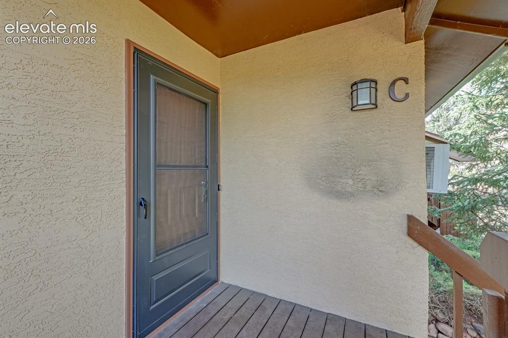 Image 6 of 32: Entry 