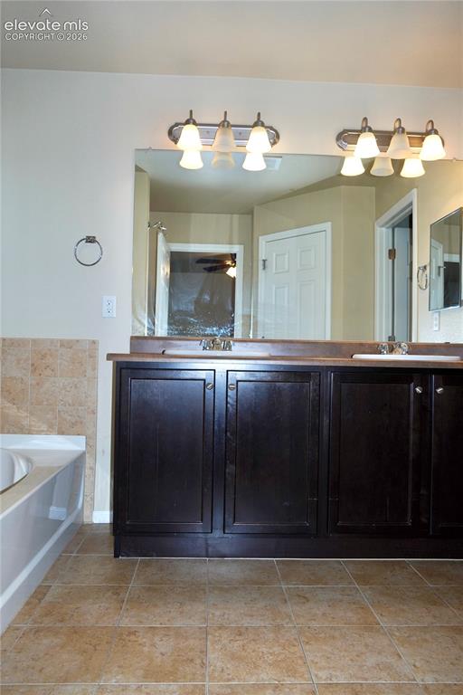 Image 13 of 20: Bathroom