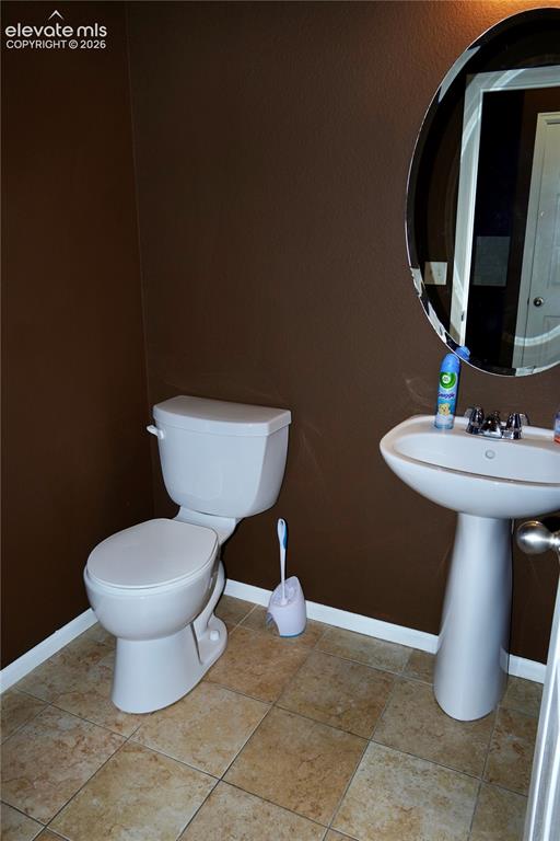 Image 15 of 20: Bathroom