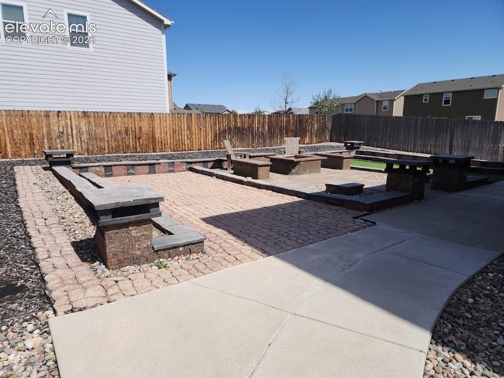 Image 3 of 20: Patio