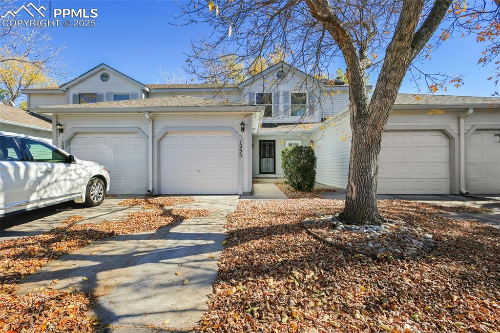 Image 3 of 33: Front of Structure