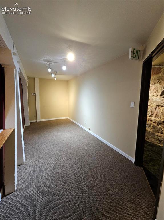 Image 5 of 12: Waiting area