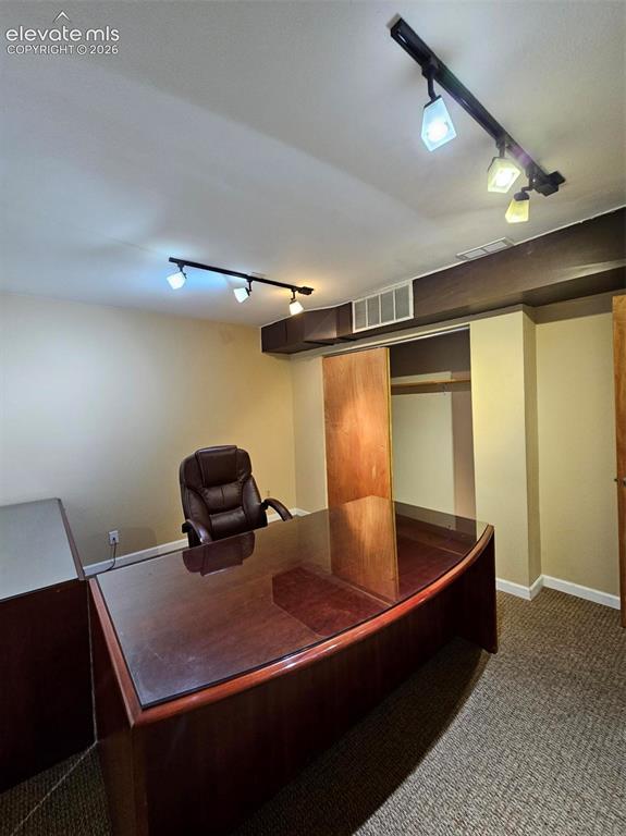 Image 8 of 12: Second office with desk