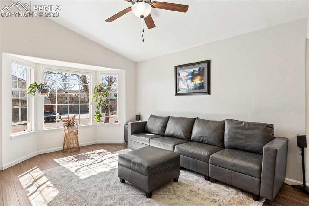 Image 4 of 32: Living Room