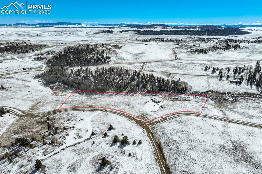 Image 16 of 19: Property Lines are Approximate and not a survey