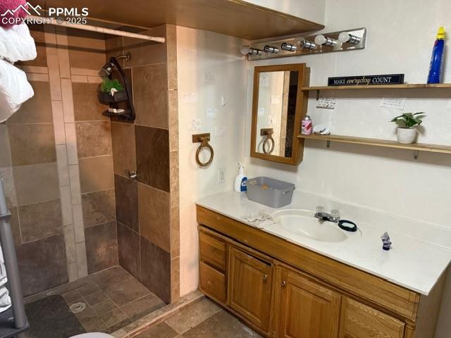 Image 8 of 15: Bathroom