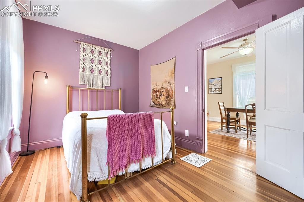 Image 18 of 28: Main Level Bedroom 