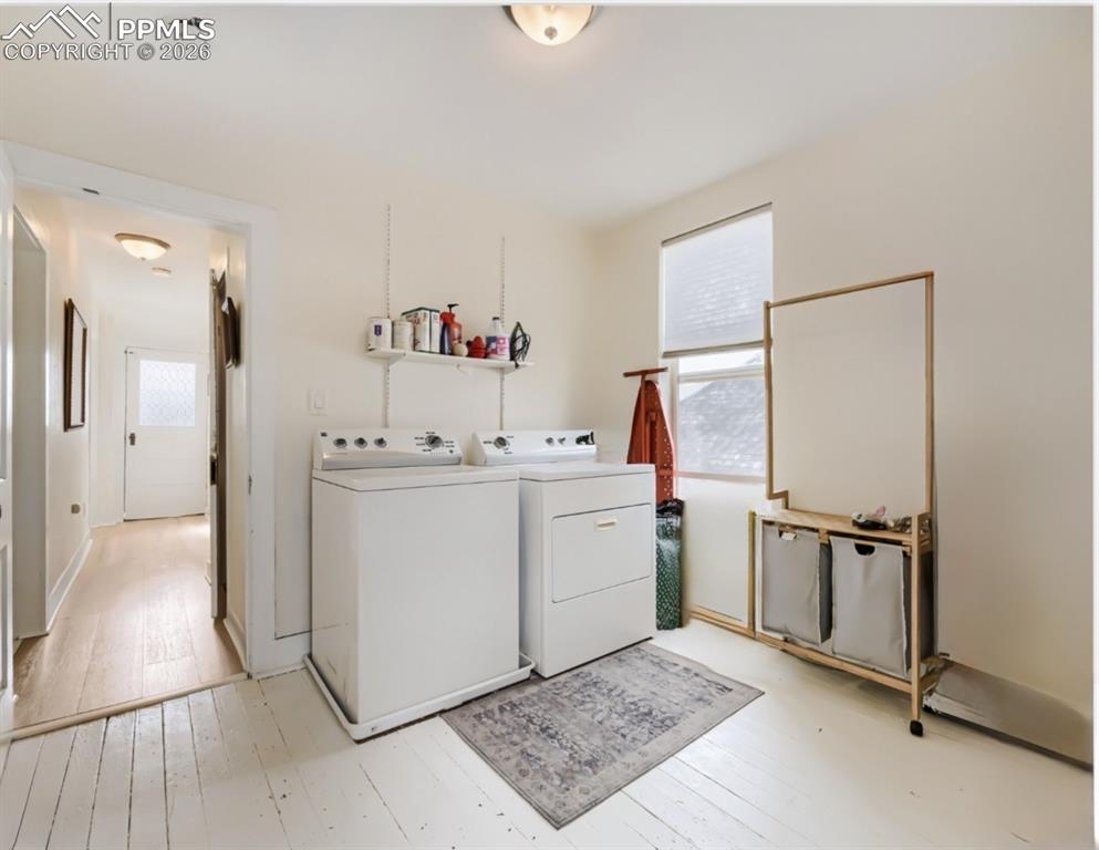 Image 26 of 28: Laundry