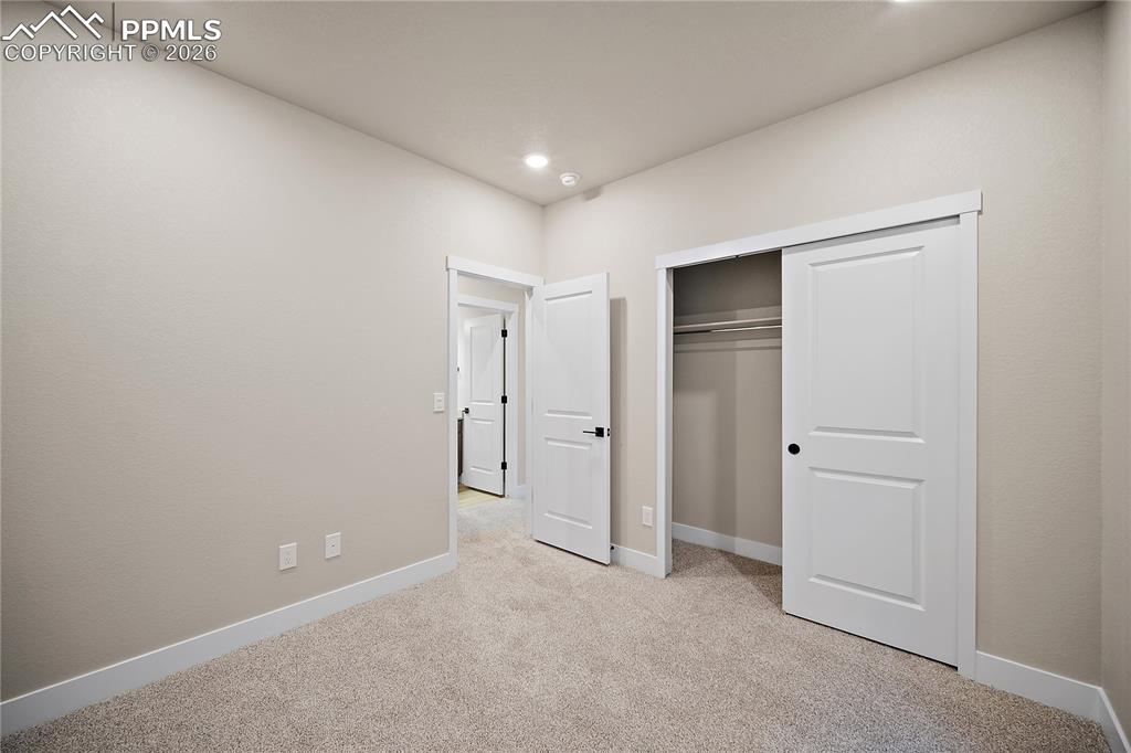 Image 21 of 43: Bedroom