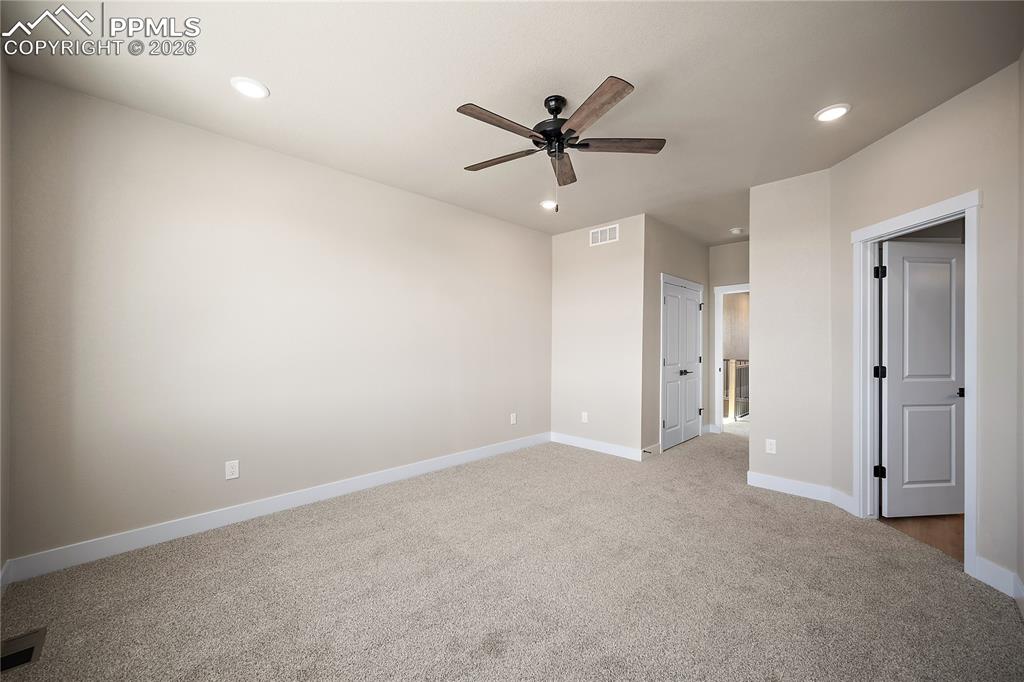 Image 25 of 43: Bedroom