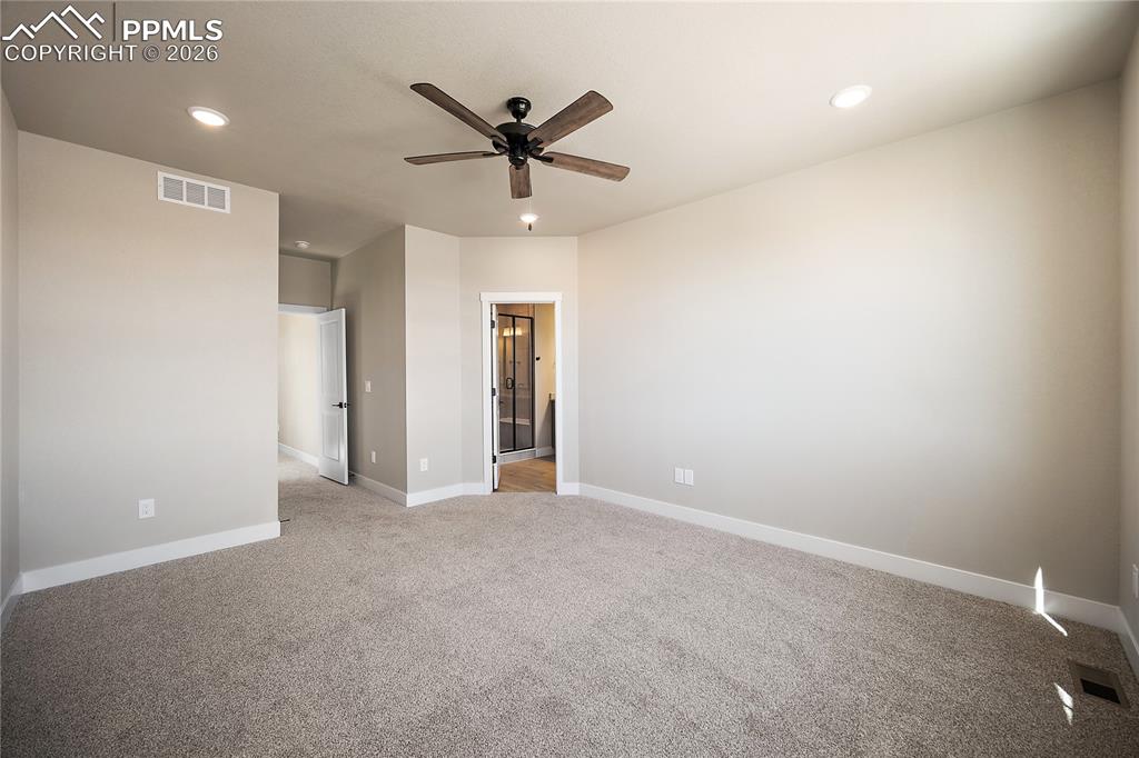 Image 26 of 43: Bedroom