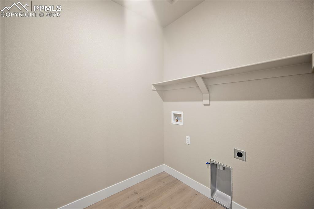 Image 36 of 43: Laundry