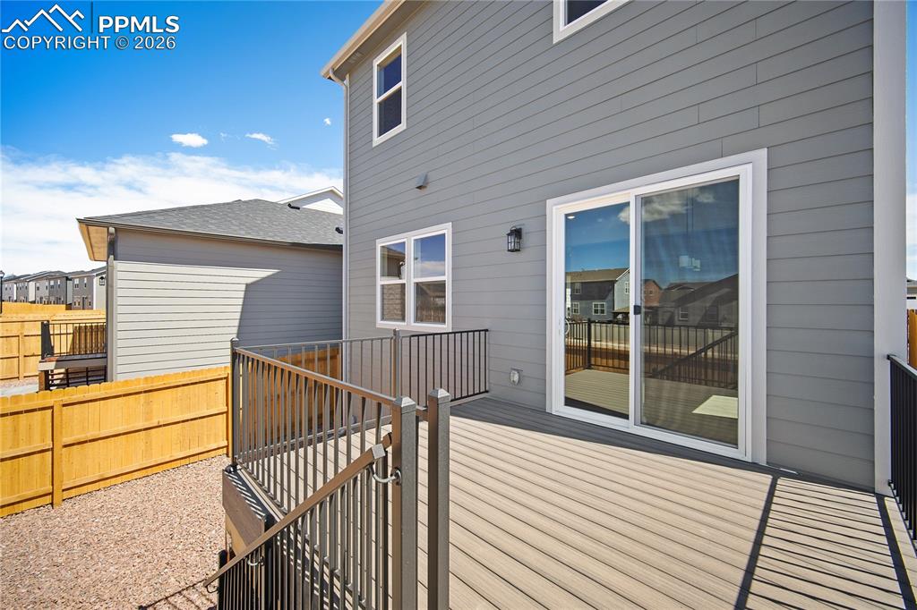 Image 40 of 43: Deck