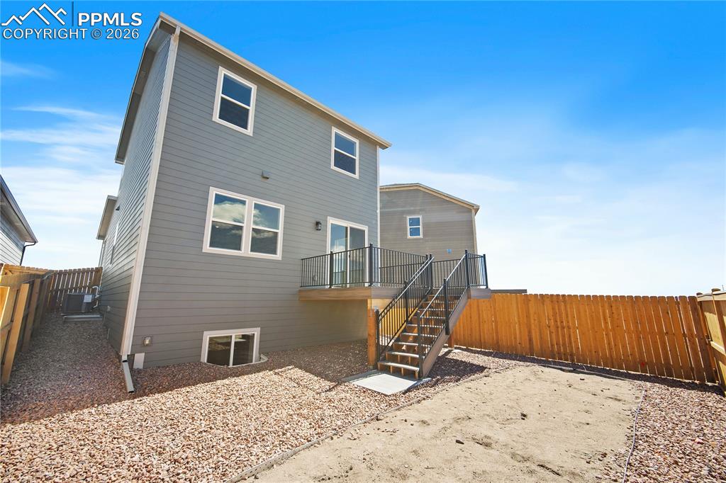 Image 43 of 43: Back of Structure