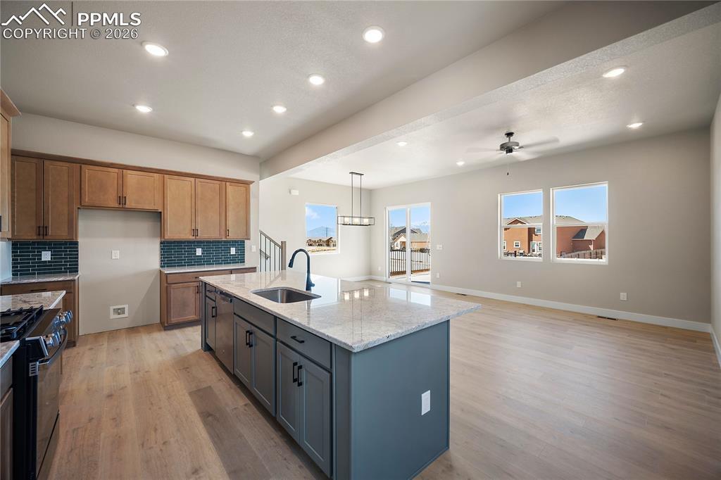 Image 5 of 43: Kitchen