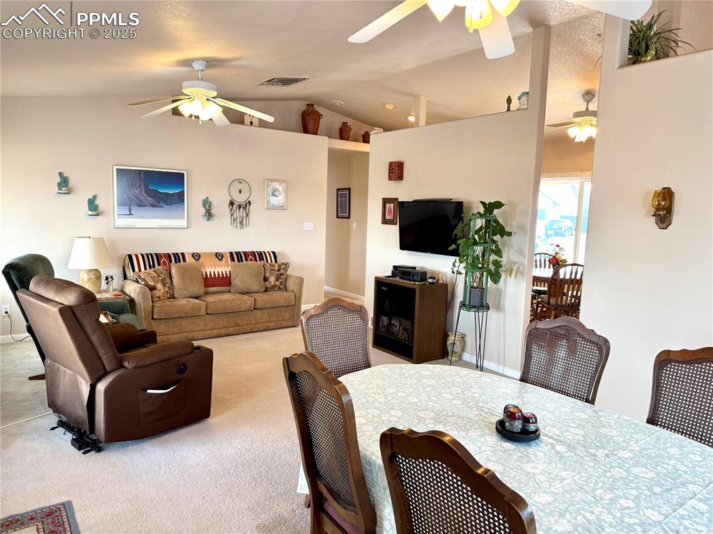 Image 13 of 36: Dining Area