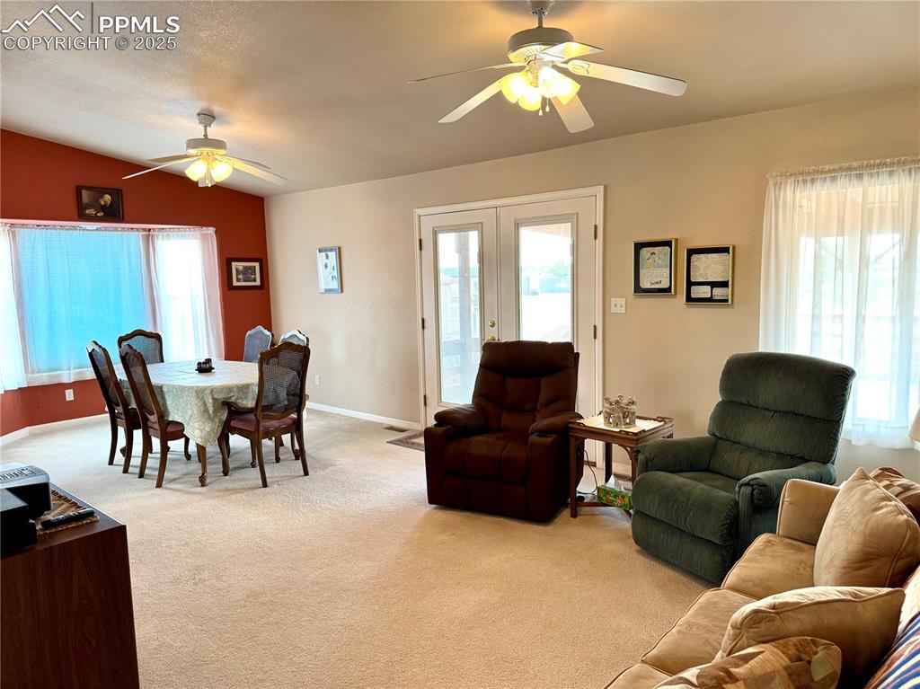 Image 15 of 36: Living Room