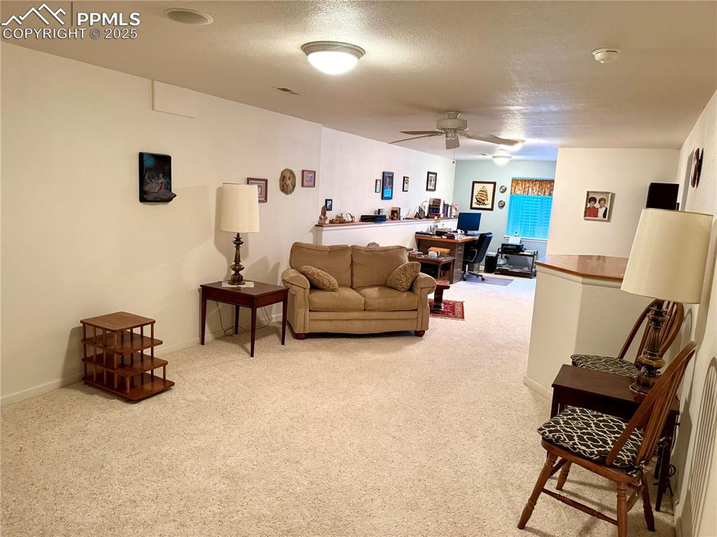 Image 24 of 36: Family Room