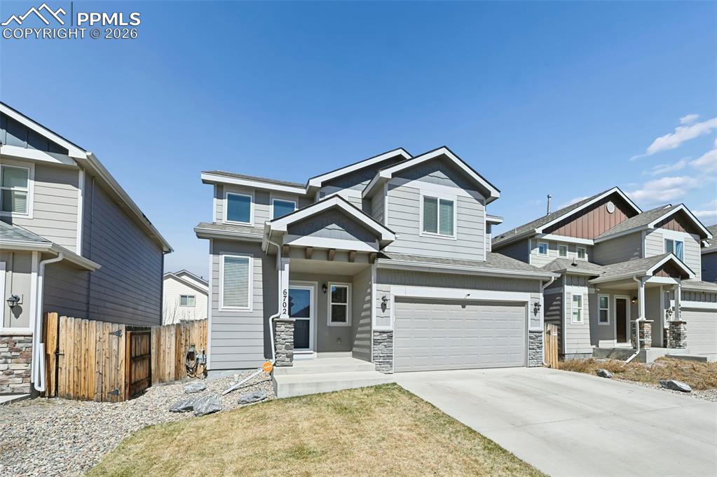 Image 2 of 20: Front of Structure