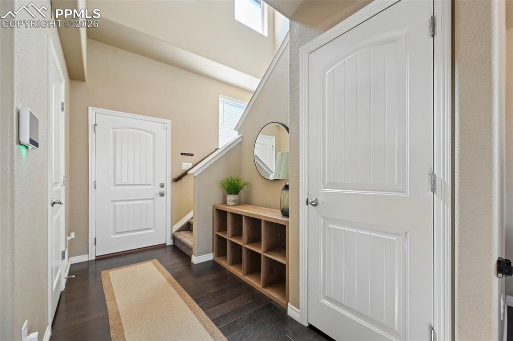 Image 3 of 20: Mud Room