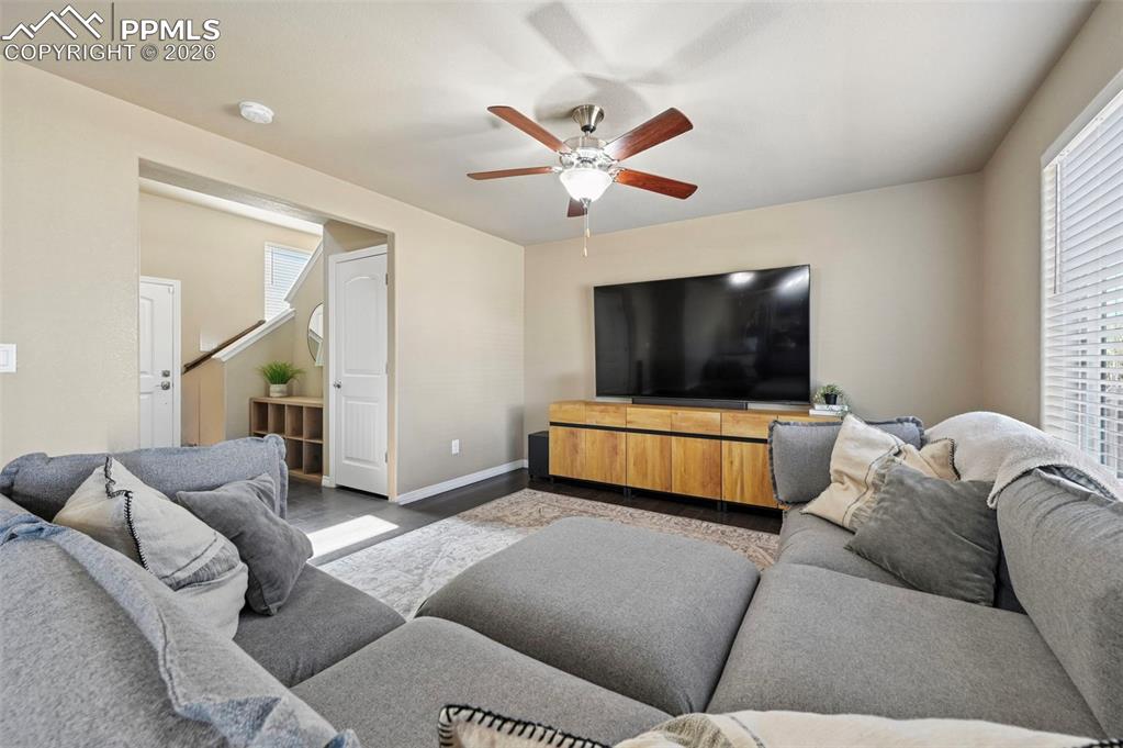 Image 6 of 20: Living Room