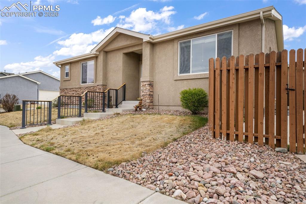 Image 5 of 50: Floor Plan