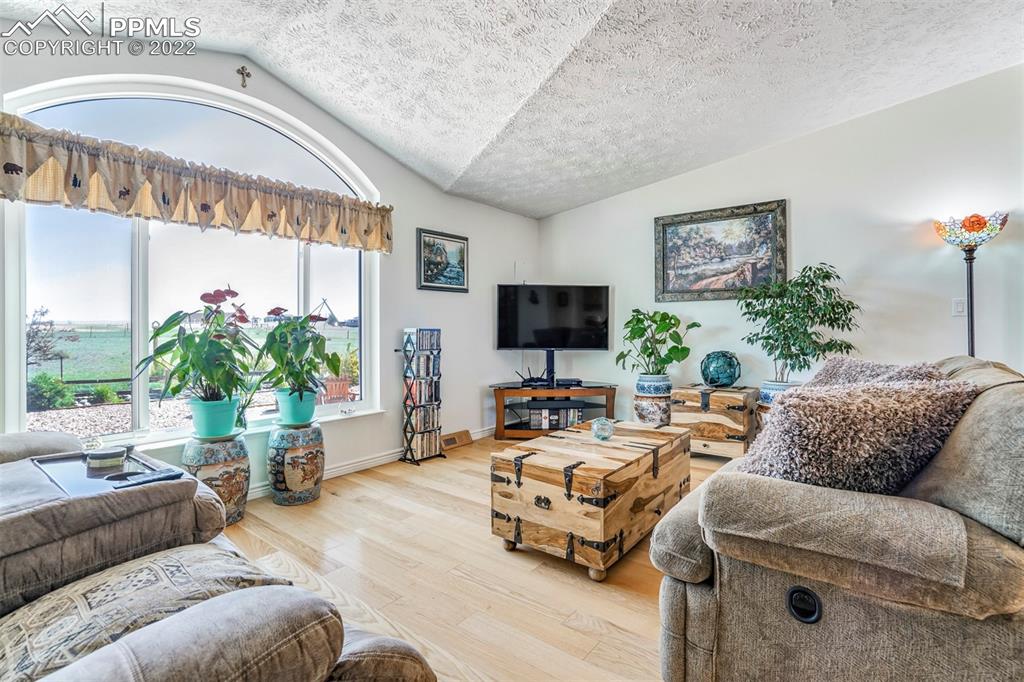 Listing 4841740, Image 13 of 49