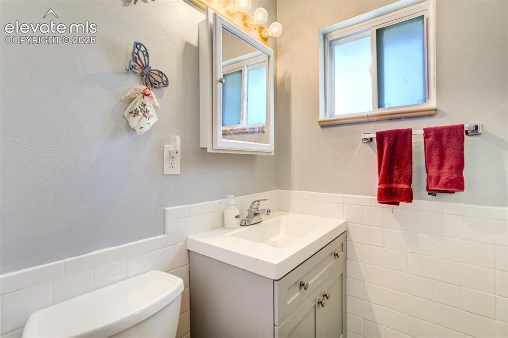 Image 20 of 45: Updated 3/4 primary bath.